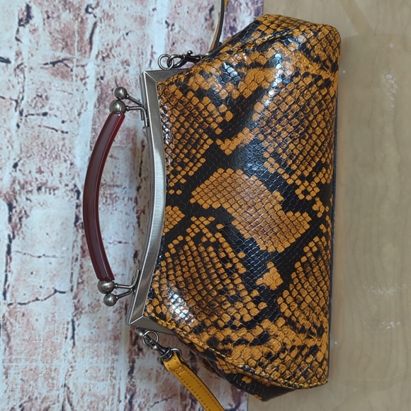 Patricia Nash Bags Patricia Nash Leather Kelmscott Kisslock Crossbody Autumn Python Poshmark